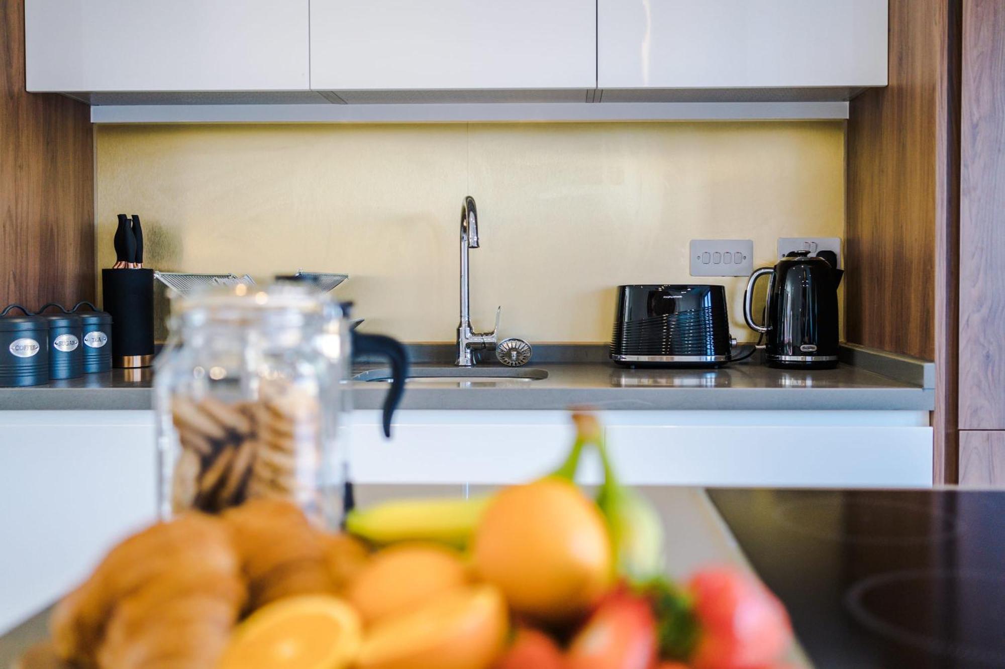 הוילה מנצ'סטר Rest&Recharge At Waterway House מראה חיצוני תמונה